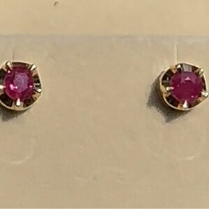 Natural Burmese Ruby Earrings in 18 k solid gold ⭐️New⭐️